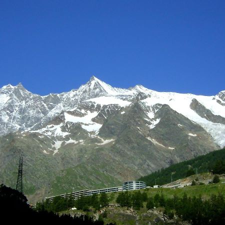 Camping Schonblick Im Saas-Tal Hotel Exterior foto